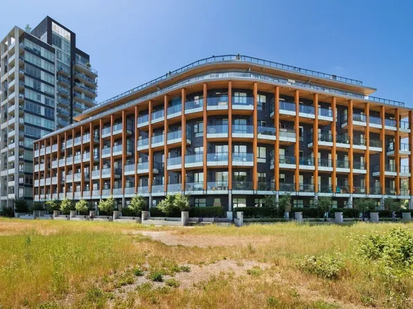 3588 Sawmill Cres #310, Vancouver, BC V5S 0E3