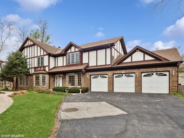 5580 Amanda Ct, Rolling Meadows, IL 60008