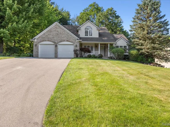 3052 Ridley Way, Howell, MI 48843