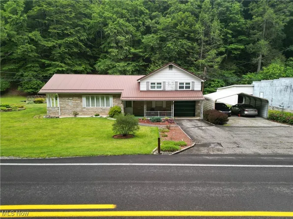 13088 Clay Hwy, Lizemores, WV 25125