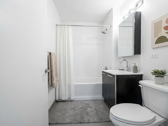 4th image of 1473 5th Ave #Penthouse 7a