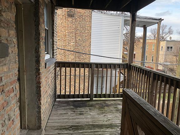 5th image of 7051 S Calumet Ave #2W