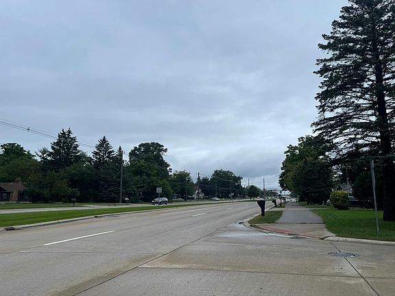 5th image of 3211 Crooks Rd