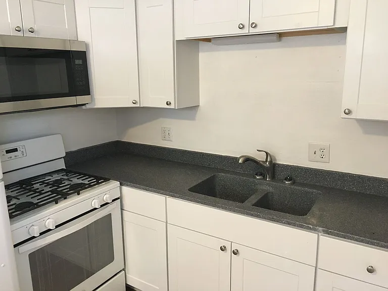 3116 Chicago St — Photo 9