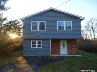 34 Bullard St, Mastic, NY 11950