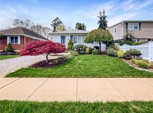 272 Atlantic Ave, Massapequa Park, NY 11762