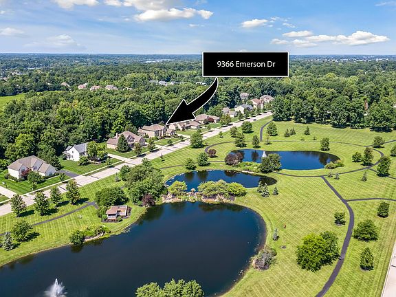 3rd image of 9366 Emerson Dr