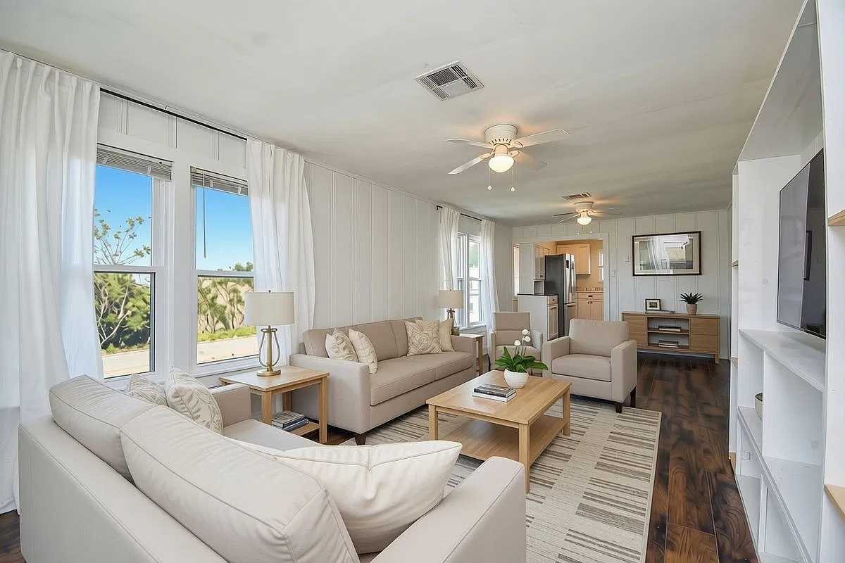 3 bed, 2.0 bath, 1297 sqft, $1,800 — Photo 3