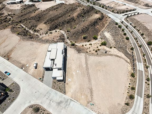 3rd image of 2465 Black Rock Way