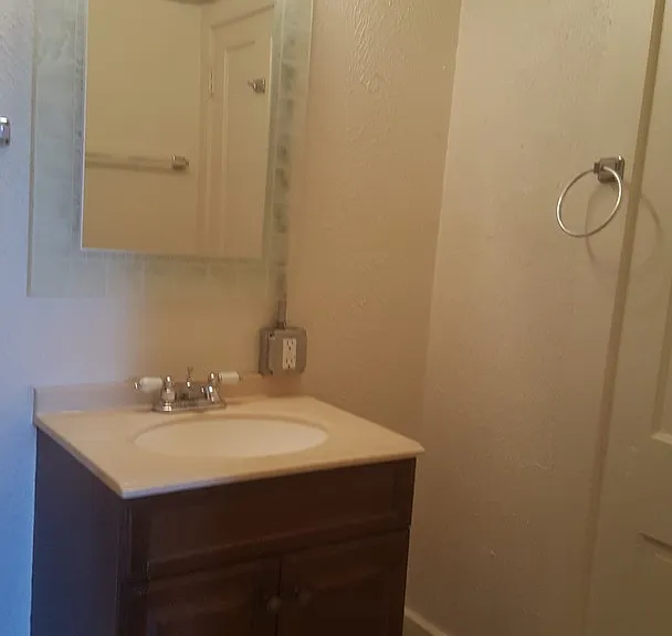 428 Greenwood Ave — Photo 8