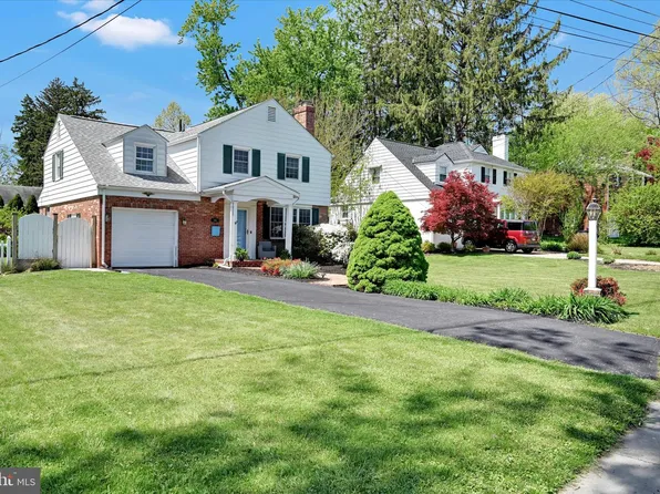 96 Westerly Rd, Camp Hill, PA 17011
