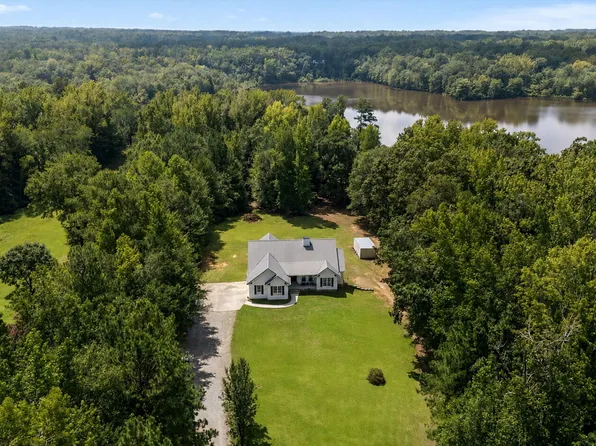 584 Paynes Lake Rd, Carrollton, GA 30116