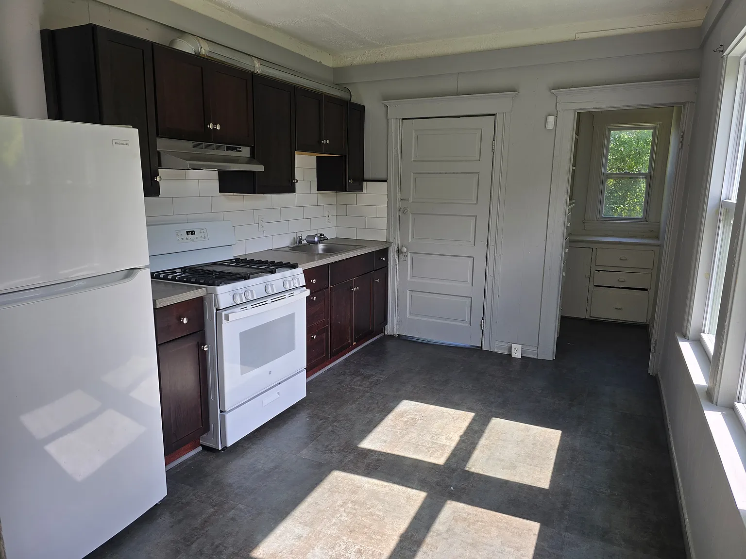 2 bed, 1124 sqft, $1,200 — Photo 2