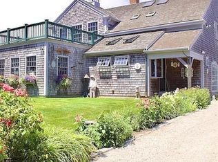 305 W Main Rd, Little Compton, RI 02837