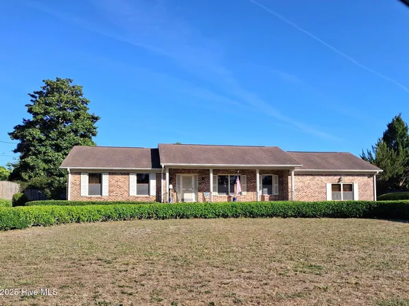 261 Dallas Drive, Wilmington, NC 28405