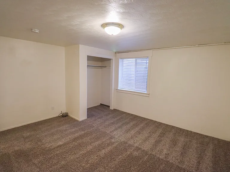 610 Cowan St #1/2 — Photo 10