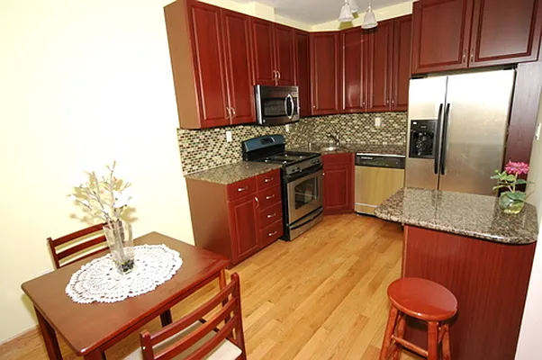 Sold by Greenpoint Properties | media 14