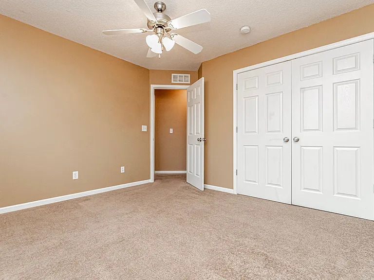 825 Whitetail Ct — Photo 22