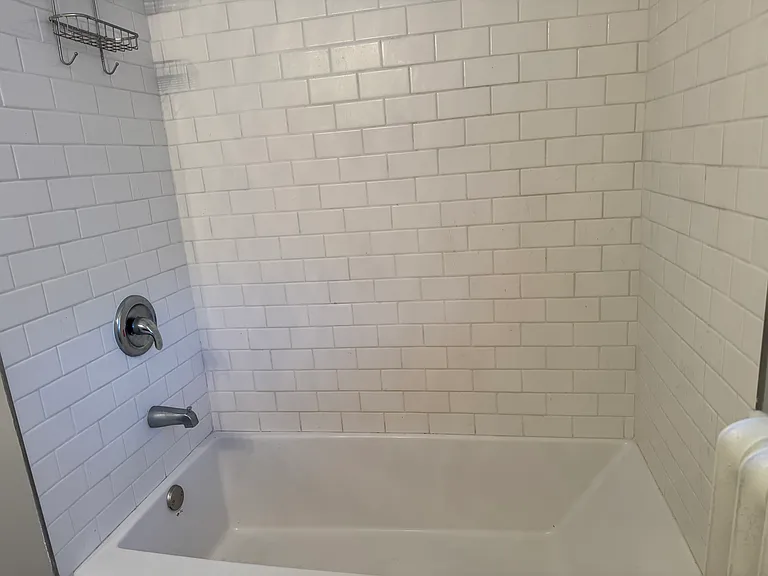 57 1/2 S Summit Ave #2E — Photo 5
