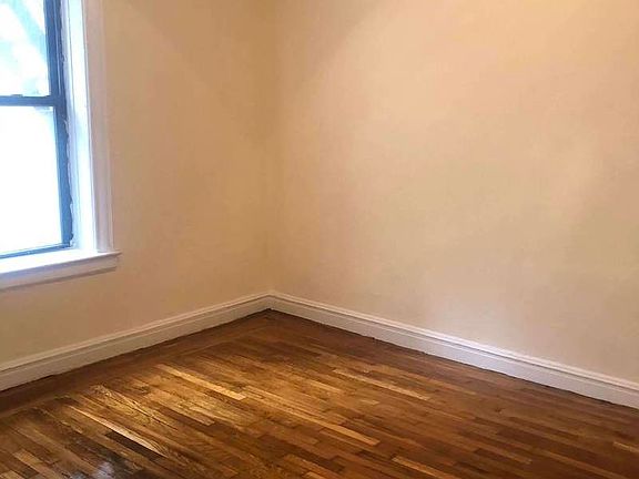 5th image of 2718 Morris Ave APT G