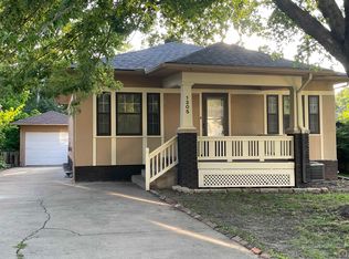 1205 SW Randolph Ave, Topeka, KS 66604