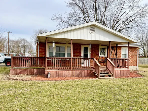 527 Scott St, Hope, IN 47246