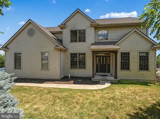 2105 Northview Ln, Harrisburg, PA 17110