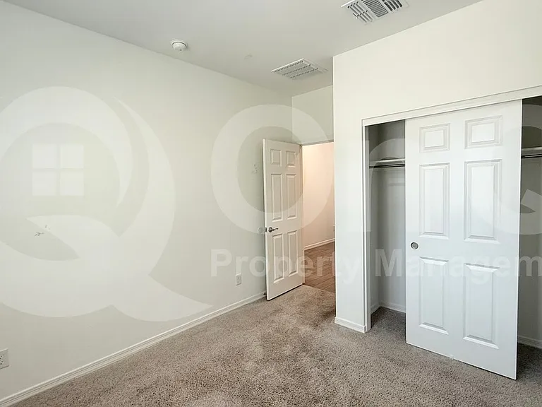 10838 W Marguerite Ave — Photo 11