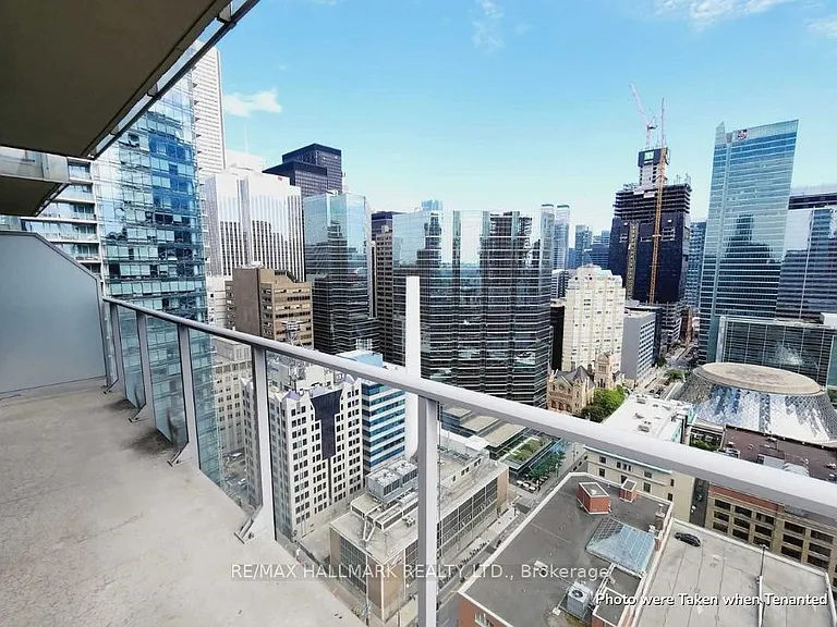 126 Simcoe St #2703 — Photo 12
