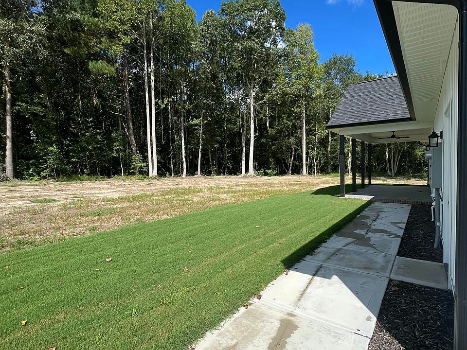 2nd image of 456 Pope Rd