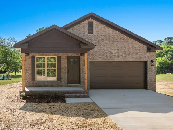 771 River Ln, Tuscumbia, AL 35674