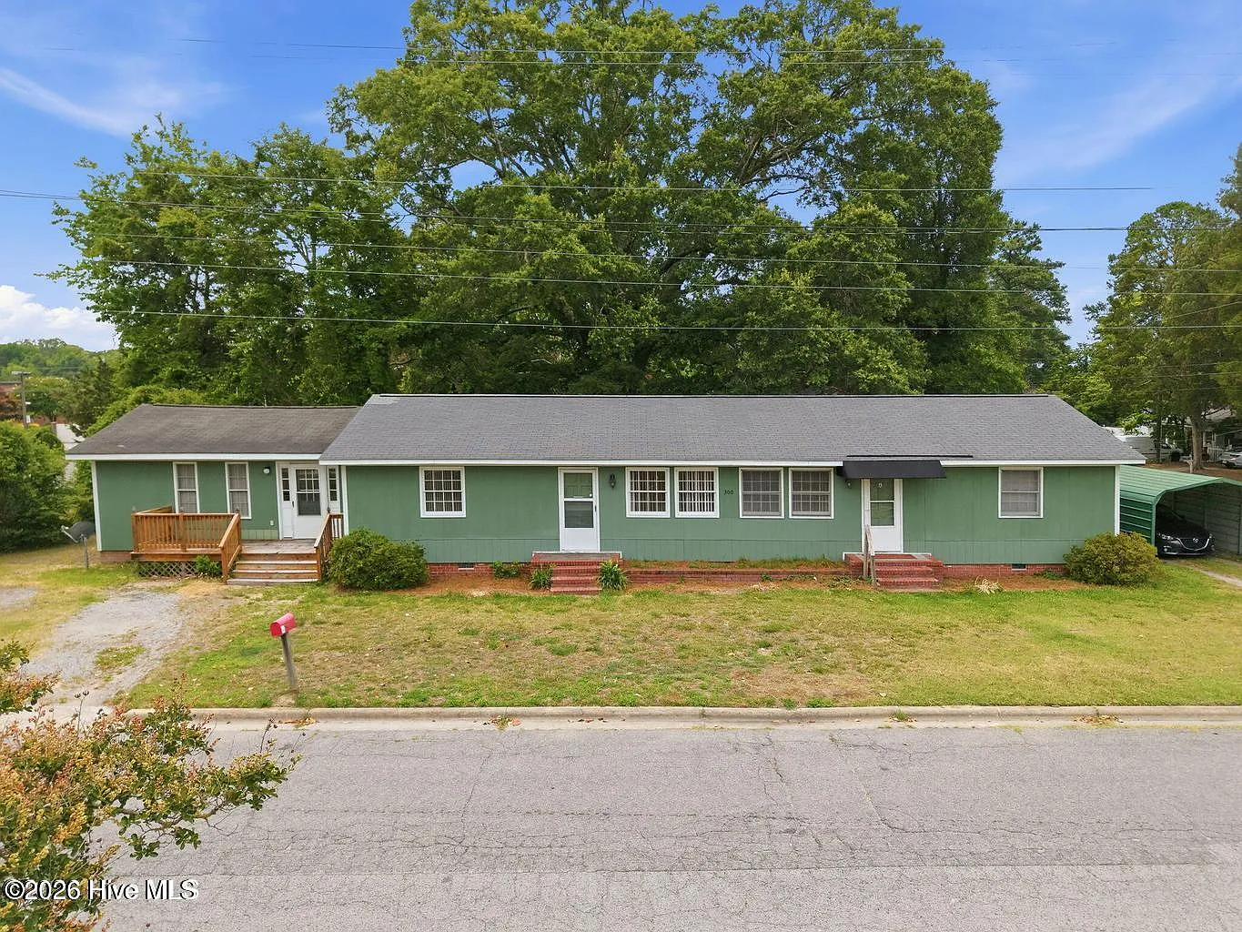 4 bed, 2.0 bath, $2,100 — Photo 1