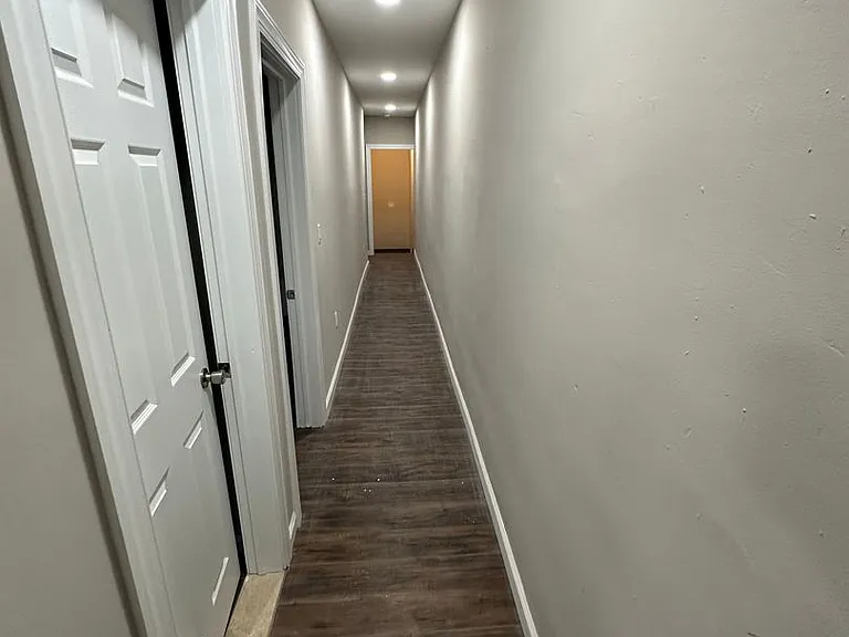 6109 W Jefferson St — Photo 3