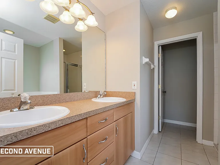 3653 Valley Ter — Photo 12