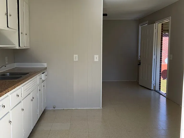 3628C Live Oak St — Photo 7