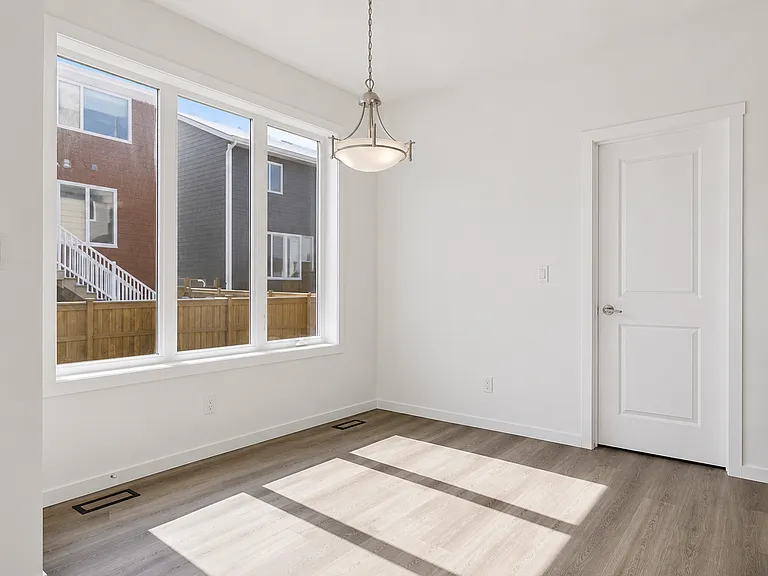 25 Yorkstone Row SW #UPPER — Photo 24