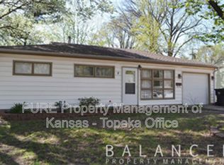 1939 SW Edgewater Ter, Topeka, KS 66604