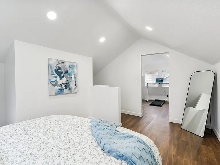 7906 N Brandon Ave #A — Photo 8