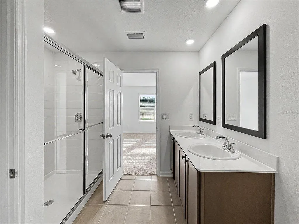 3 bed, 2.0 bath, 1541 sqft, $2,500 — Photo 4