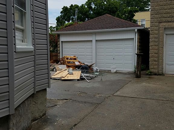 4th image of 649 E 229th St