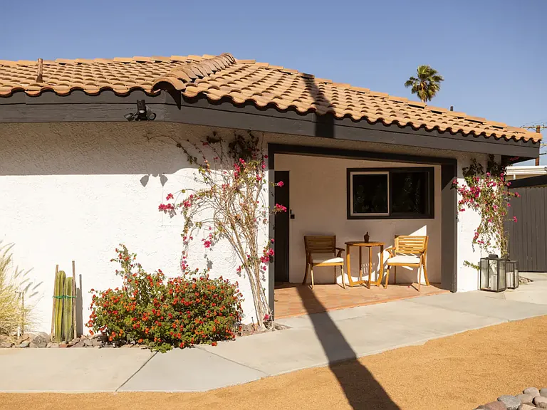 2112 N Cardillo Ave — Photo 37