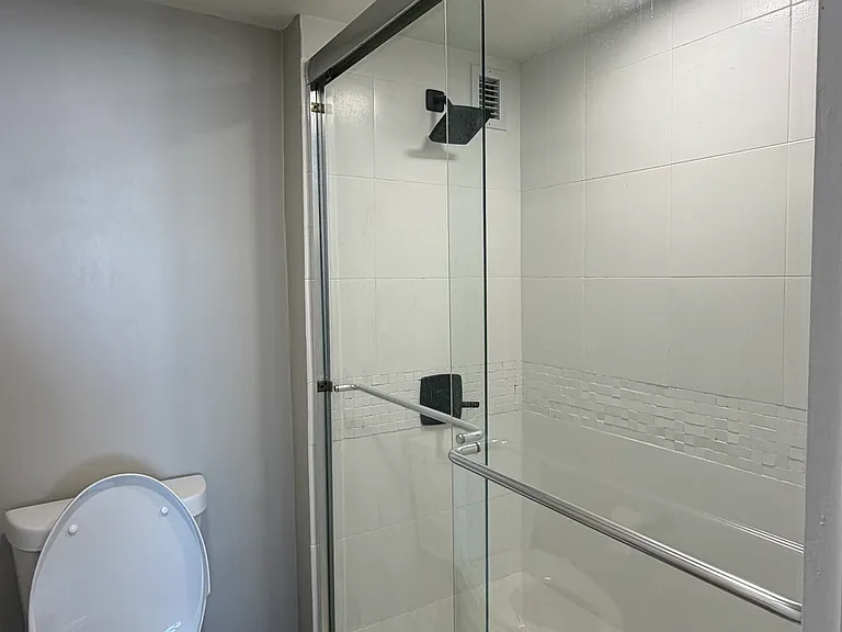 5838 Collins Ave #15H — Photo 11