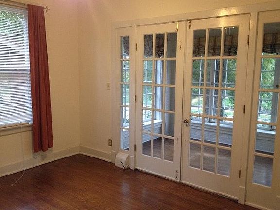2nd image of 2121 Murray Ave APT 1