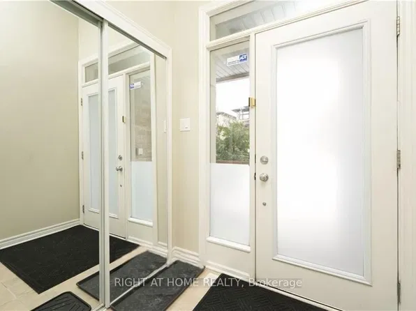 105 Nutting Cres, Ottawa, ON K4M 0C3
