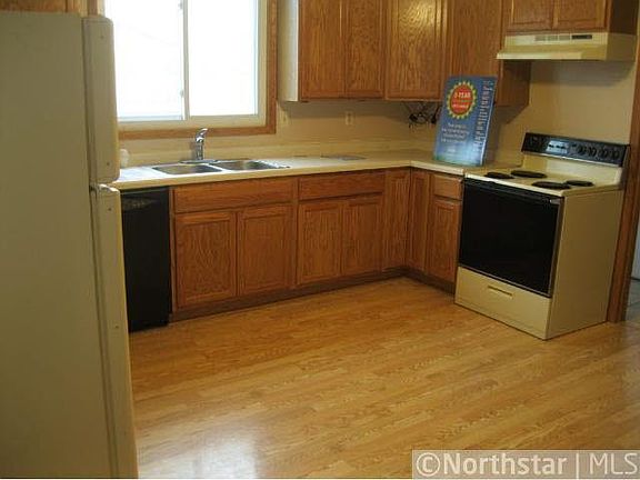 5th image of 242 S Willow Street