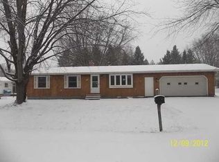 1607 E Arnold St, Marshfield, WI 54449