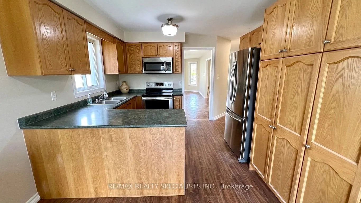 5 bed, $3,000 — Photo 2
