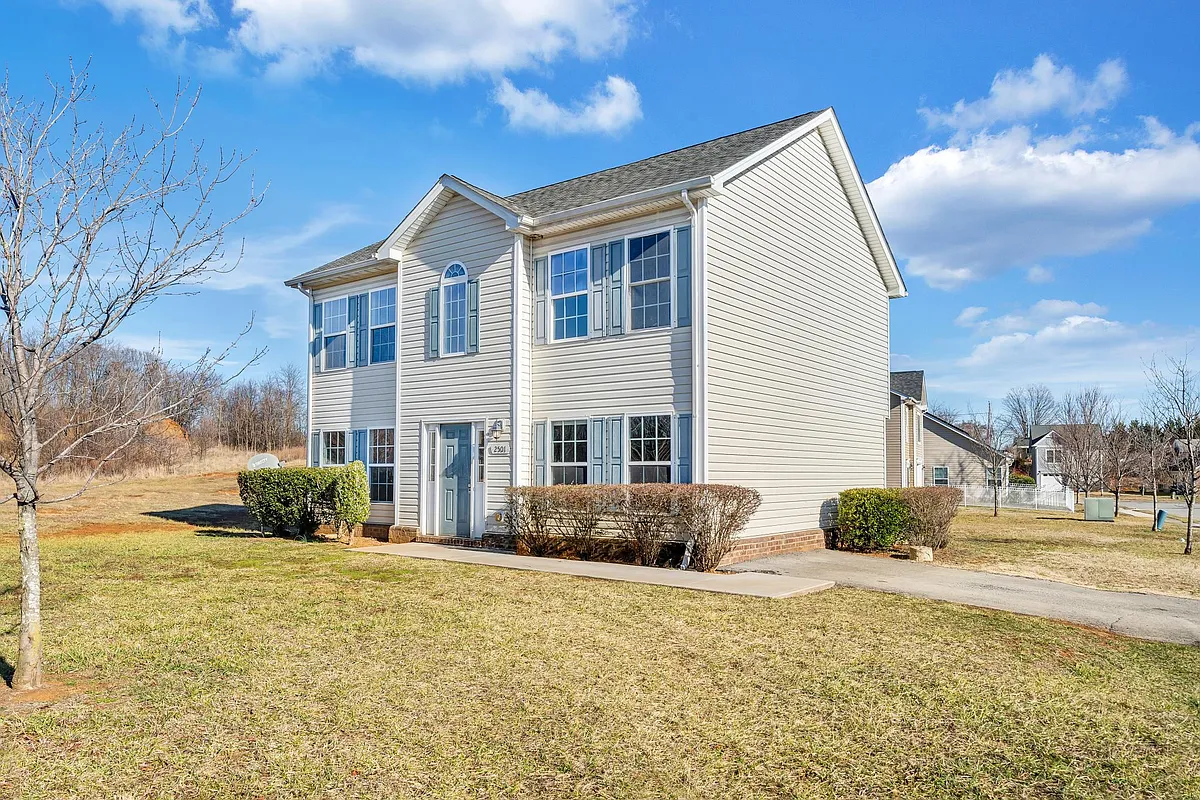 Building Photo - 2501 Willow Walk Dr NW