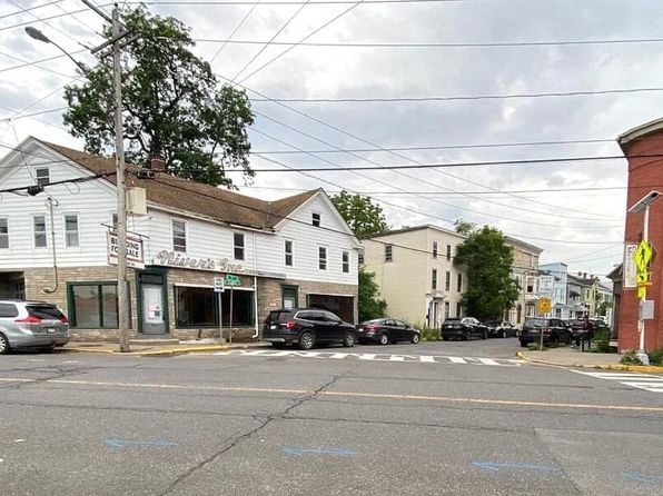 801 Columbia St, Hudson, NY 12534