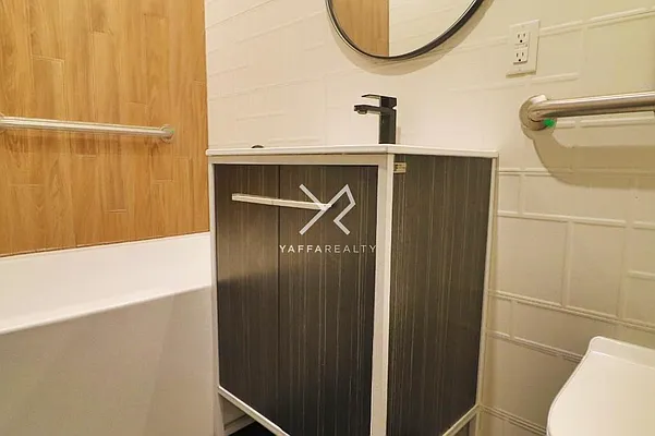 Rented by Yaffa Realty LLC | media 14